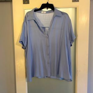 Short sleeve button up top